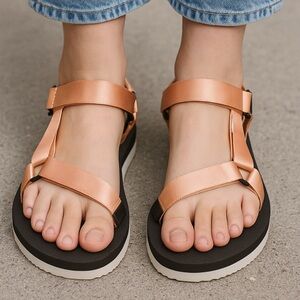 Suicoke Women's Pink Satin Strap
Sandals - Size US 11 (EU 44) (A172)
